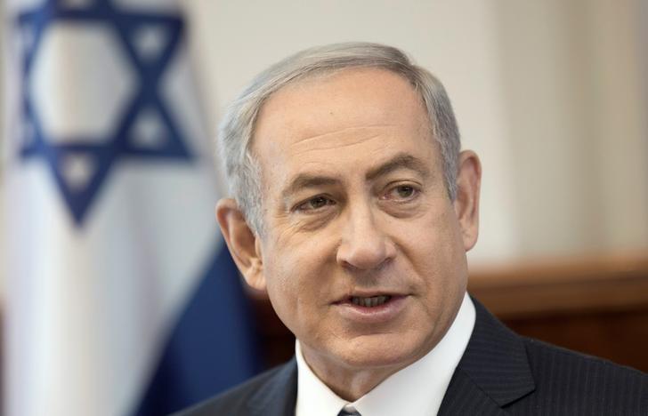 Israeli Prime Minister Benjamin Netanyahu attends his weekly cabinet meeting, at his office in Jerusalem, September 27, 2016. REUTERS/Atef Safadi/Pool