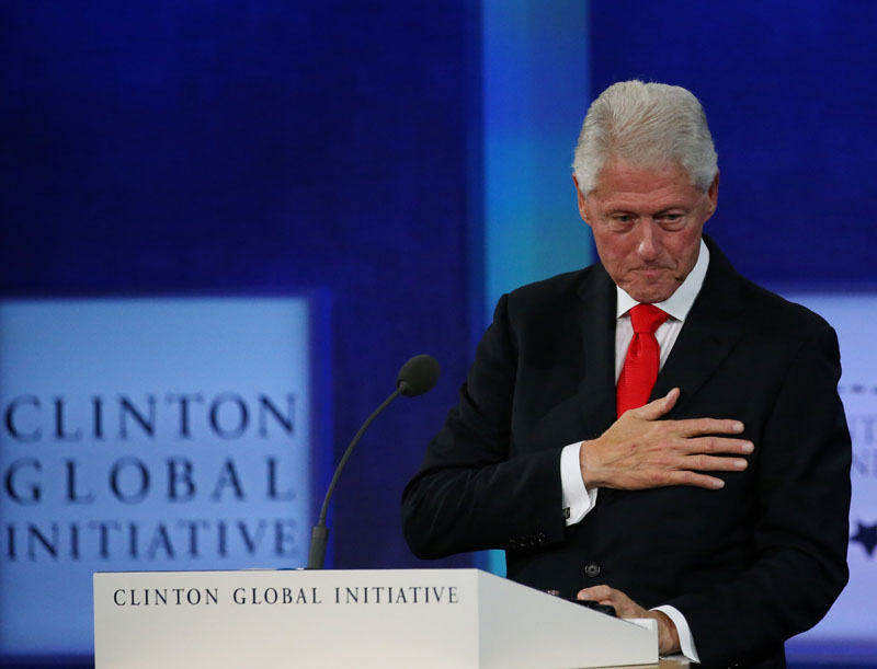 Former US President Bill Clinton puts his hand over his heart after the closing of the Clinton Global Initiative 2016 (CGI) in New York, US, on September 21, 2016. Photo: Reuters