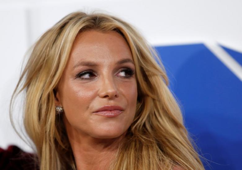 Singer Britney Spears arrives at the 2016 MTV Video Music Awards in New York, U.S., August 28, 2016.  REUTERS/Eduardo Munoz/File Photo