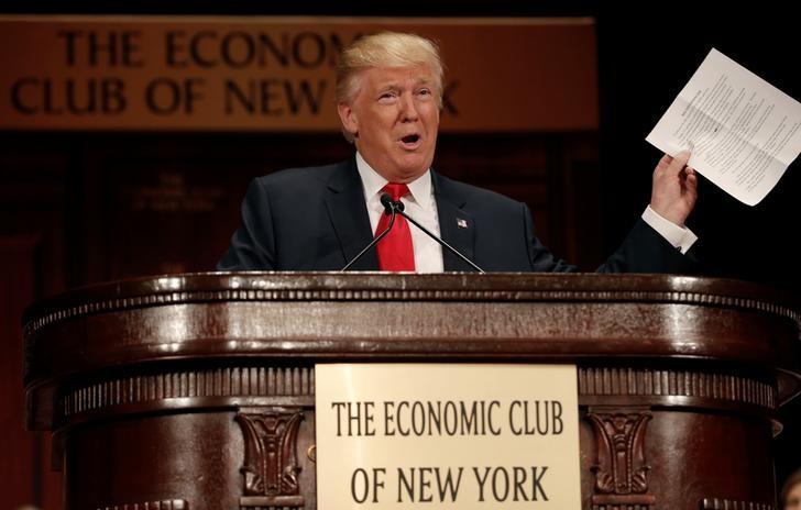 Republican presidential nominee Donald Trump speaks to the Economic Club of New York luncheon in Manhattan, New York, U.S., September 15, 2016.  REUTERS/Mike Segar