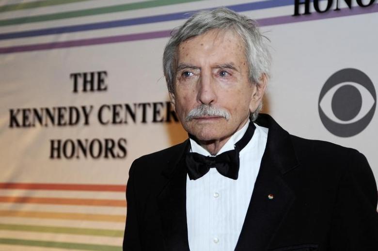 Edward Albee arrives on the red carpet for the Kennedy Center Honors at the Kennedy Center in Washington, December 5, 2010.   REUTERS/Jonathan Ernst