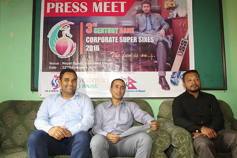 CEO of SS Events Raman Shiwakoti (centre) gestures during a press meet in Kathmandu on Thursday, September 22, 2016. Photo: Udipt Singh Chhetry/THT
