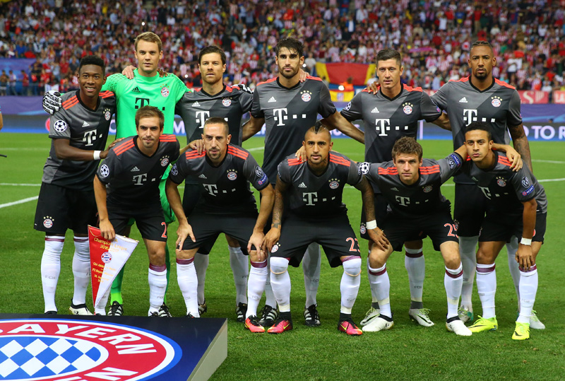 Bayern Munich's players pose for a team group before the matchn. Photo: Reuters