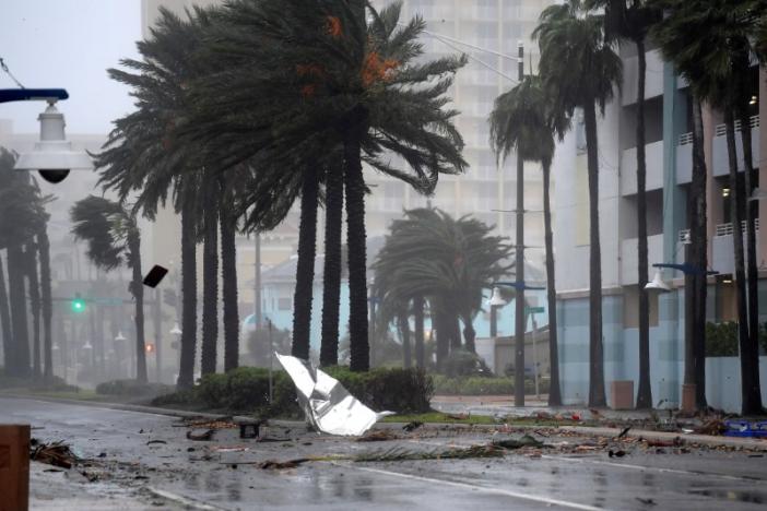 Debris flies through the air as the eye of Hurricane Matthew nears Daytona Beach. nnnREUTERS/Phelan Ebenhack