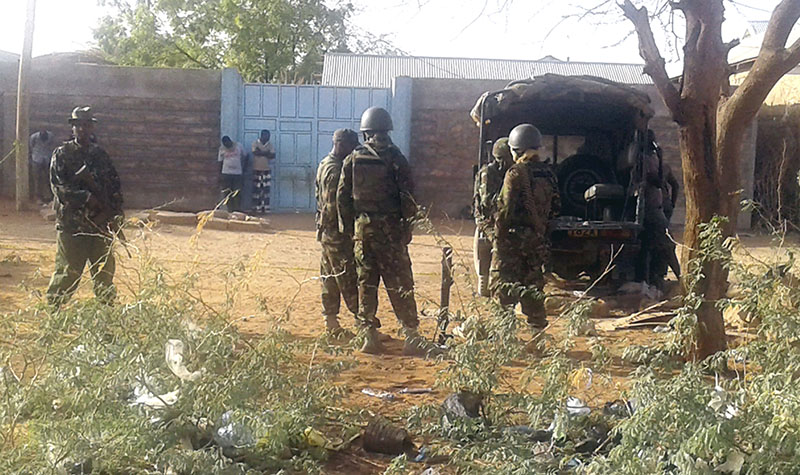 Kenya army personnel guard the residential plot in Mandera northern Kenya, on Thursday, October 6, 2016. Photo: AP