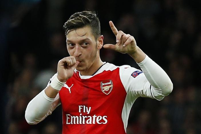 Britain Football Soccer - Arsenal v PFC Ludogorets Razgrad - UEFA Champions League Group Stage - Group A - Emirates Stadium, London, England - 19/10/16nArsenal's Mesut Ozil celebrates scoring their sixth goal and his hat tricknAction Images via Reuters / Andrew CouldridgenLivepic