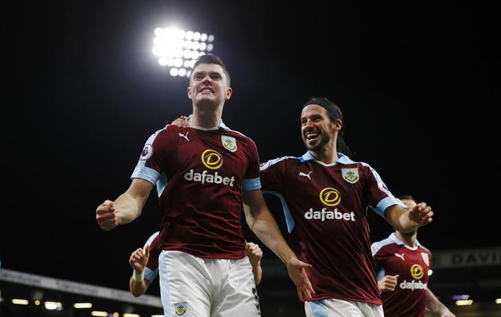 Britain Football Soccer - Burnley v Watford - Premier League - Turf Moor - 26/9/16nBurnley's Michael Keane celebrates scoring their second goal with George BoydnAction Images via Reuters / Jason CairnduffnLivepic