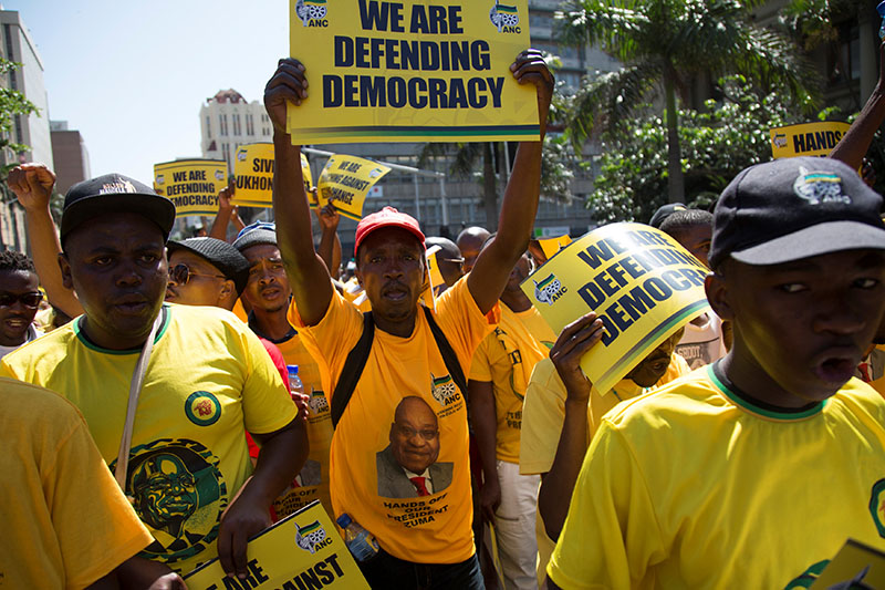 Supporters of South African President Jacob Zuma march to the City Hall in Durban, South Africa, on October 15, 2016. Photo: Reuters