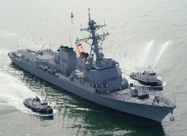 The USS Mason (DDG 87), a guided missile destroyer, arrives at Port Canaveral, Florida, April 4, 2003. REUTERS/Karl Ronstrom/File photo