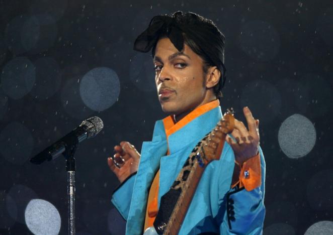 Prince performs during the halftime show of the NFL's Super Bowl XLI football game between the Chicago Bears and the Indianapolis Colts in Miami, Florida, U.S. February 4, 2007.     REUTERS/Mike Blake/File Photo