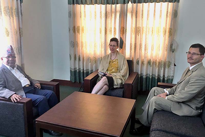 CPN-UML leader Madhav Kumar Nepal in a meeting with US Ambassador to Nepal Alaina B Teplitz at the party's central office in Dhumbarahi, on Monday, November 7, 2016. Photo Courtesy: Bishnu Rijal