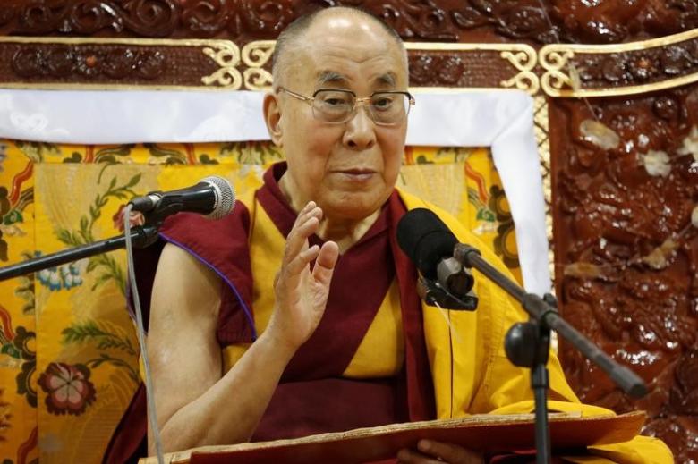 Tibet's exiled spiritual leader the Dalai Lama addresses those gathered at Buyant Ukhaa sport palace in Ulaanbaatar, Mongolia, November 20, 2016.   REUTERS/B. Rentsendorj
