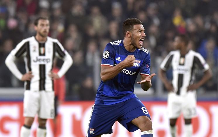 Football Soccer - Juventus v Olympique Lyon - UEFA Champions League Group Stage - Group H - Juventus stadium - Turin, Italy - 2/11/16. Olympique Lyon's Corentin Tolisso celebrates after scoring first goal.        REUTERS/ Giorgio Perottino