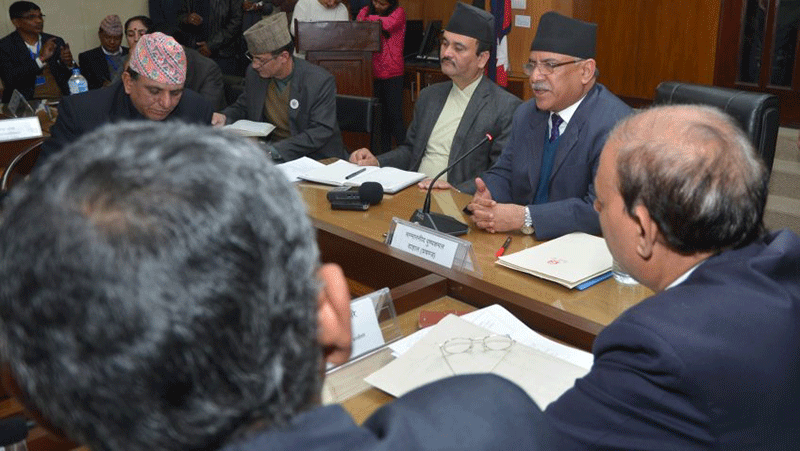 Prime Minister Pushpa Kamal Dahal holding a meeting with Chief Secretary Dr Somlal Subedi and other government secretaries in Singha Durbar on Monday, November 21, 2016. Photo: PM Dahalu2019s Secretariat