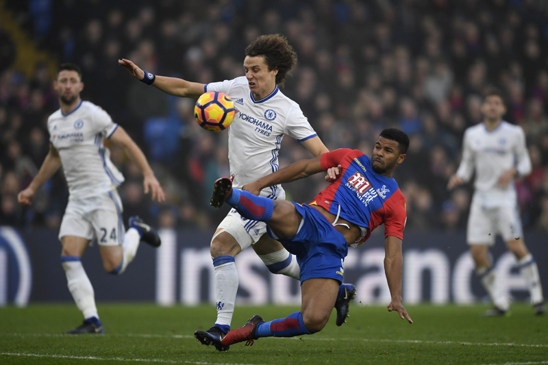 Crystal Palace's Fraizer Campbell in action with Chelsea's David Luiz. Photo: Reuters