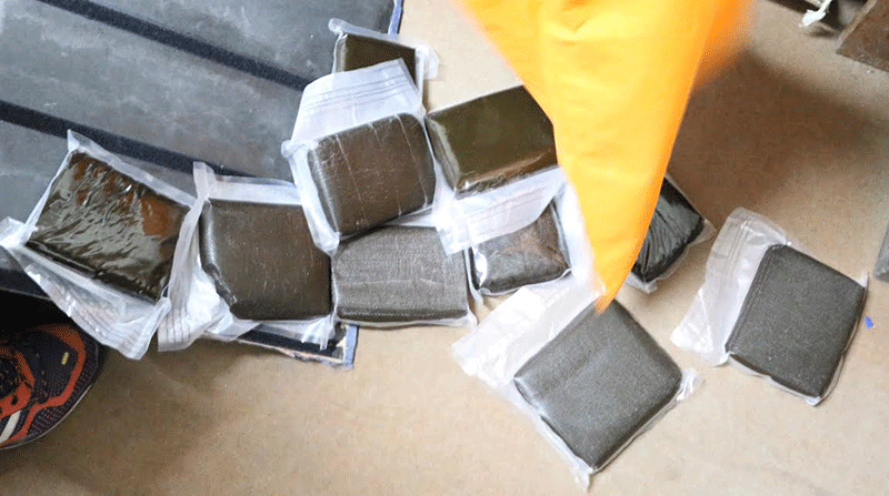 Police make public hashish seized from Turkish national in Tribhuvan International Airport in the Capital on Monday, December 05, 2016. Photo: NCB 