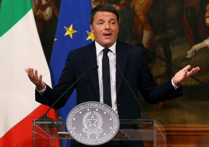 Italian Prime Minister Matteo Renzi speaks during a media conference after a referendum on constitutional reform at Chigi palace in Rome, Italy, on December 5, 2016. Photo: Reuters