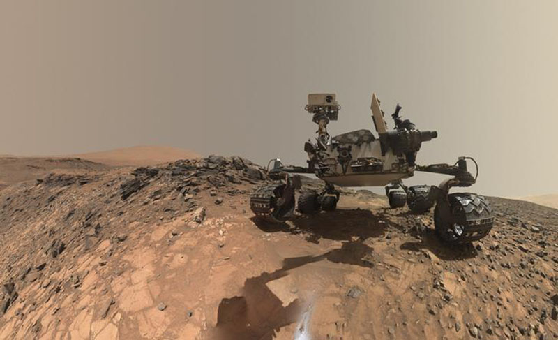 A low-angle self-portrait of NASA's Curiosity Mars rover showing the vehicle at the site from which it reached down to drill into a rock target call ''Buckskin'' is show in this handout photo taken August 5, 2015 and provided by NASA October 8, 2015. Photo: REUTERS