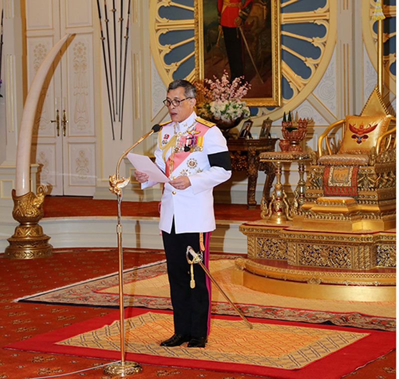Thailand's new King Maha Vajiralongkorn Bodindradebayavarangkun speaks as he accepts an invitation from parliament to succeed his father, King Bhumibol Adulyadej, at the Dusit Palace in Bangkok, Thailand on Thursday, December 1, 2016. Photo: Reuters