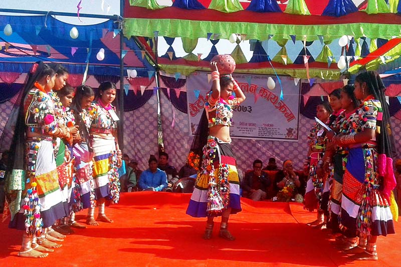 Girls of the Tharu community perform Jhi: Jhi: dance during a programme organised on the occasion of Maghe Sankranti in Kanchanpur, on Saturday, 14 January 2017. Photo: RSS