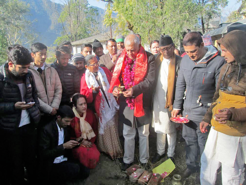 Nepali Congress General Secretary Shashanka Koirala lays a foundation stone of BP Park in Pokhara, on Monday, January 9, 2017. Photo: THT