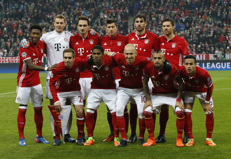 Bayern Munich team group before the match. Photo: Reuters
