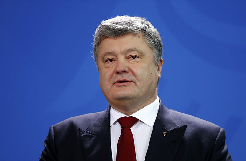 German Chancellor Angela Merkel and Ukraine's President Petro Poroshenko address a news conference in Berlin, Germany, on January 30, 2017. Photo: Reuters