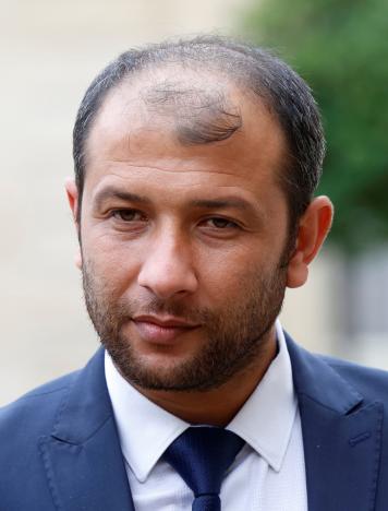 FILE PHOTO: Raed Saleh, President of the Syrian White Helmets, leaves the Elysee Palace after a meeting with French President Francois Hollande in Paris, France, October 19, 2016. REUTERS/Jacky Naegelen/File Photo