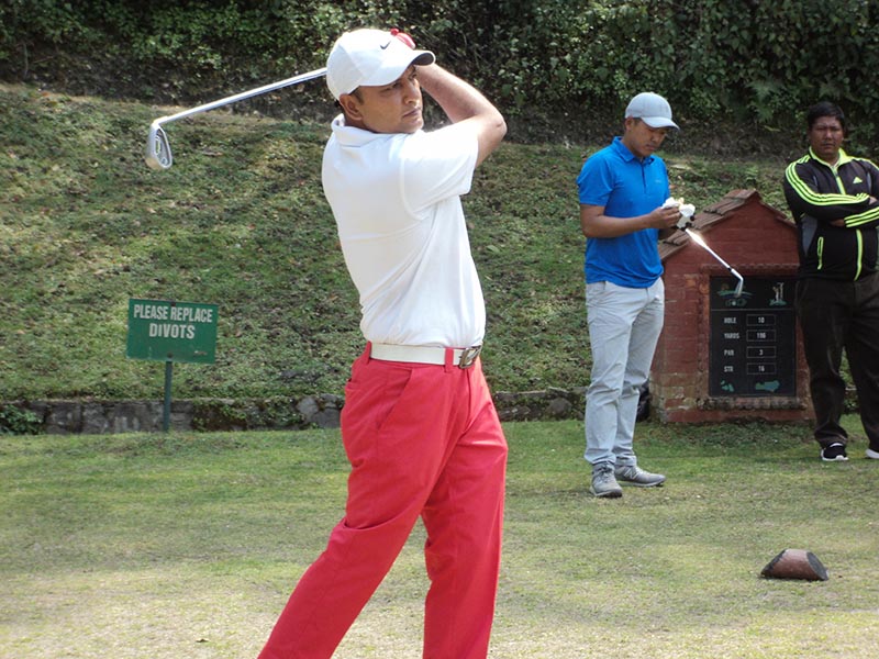 Hridesh Kumar Singh plays a shot during the first round of the Nepal Open Amateur Golf Championship at the Gokarna Golf Club in Kathmandu on Tuesday, March 21, 2017. Photo: THT