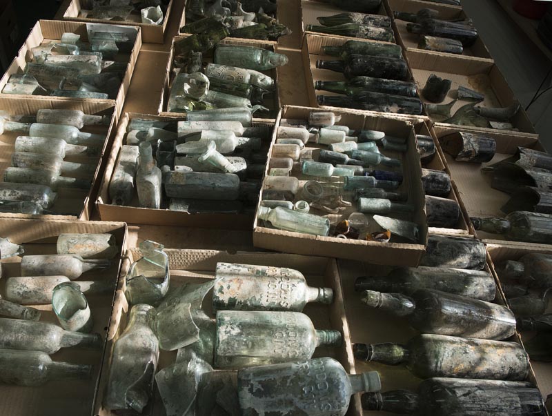 This undated photo provided by the Israel Antiquities Authority on Wednesday, March 22, 2017, shows century-old liquor bottles that belonged to British soldiers in World War I. Photo: AP