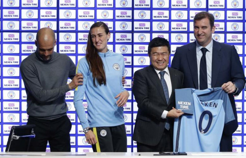 Manchester City manager Pep Guardiola, Jill Scott, Nexen Tire CEO Travis Kang and chief executive Ferran Soriano during the announcement of a partnership with Nexen Tire on March 17, 2017. Photo Reuters