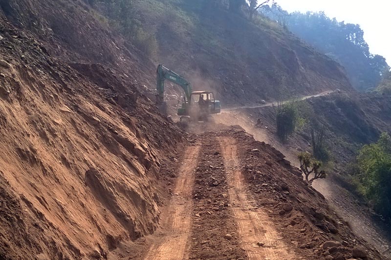 An excavator is being used for the construction of Rudrabeni-Owamitaksar road section in Gulmi district, on Friday, March 10, 2017. Photo: RSS