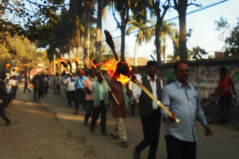 Cadres of United Democratic Madhesi Front take out a torch rally in Rajbiraj of Saptari district, on Sunday, March 5, 2017. Photo: Byas Shankar Upadhyay