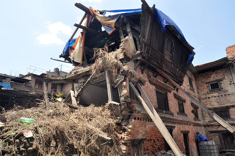 A quake-damaged house awaits reconstruction in Bhaktapur, as captured on Tuesday, April 25, 2017. Photo: RSS