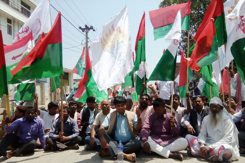 Leaders and cadres of Madhesi parties associated with the United Democratic Madhesi Front staging protest in front of District Election Office, Gaur, in Rautahat district, on Sunday April 16, 2017. Photo: Prabhat Kumar Jha