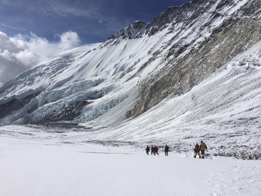 Climbers are seen on the Lhotse South Face of Mt Everest. Photo: Tashi Sherpa/Himalayan Trailblazer