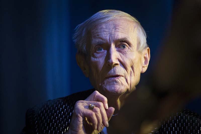 File-Yevgeny A Yevtushenko (81), a Soviet and Russian poet performs in Moscow, Russia on Tuesday, January 6, 2015. Photo: AP