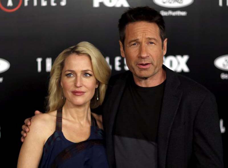 Cast members Gillian Anderson and David Duchovny pose at a premiere for 'The X-Files' at California Science Center in Los Angeles, California, US on January 12, 2016. Photo: Reuters