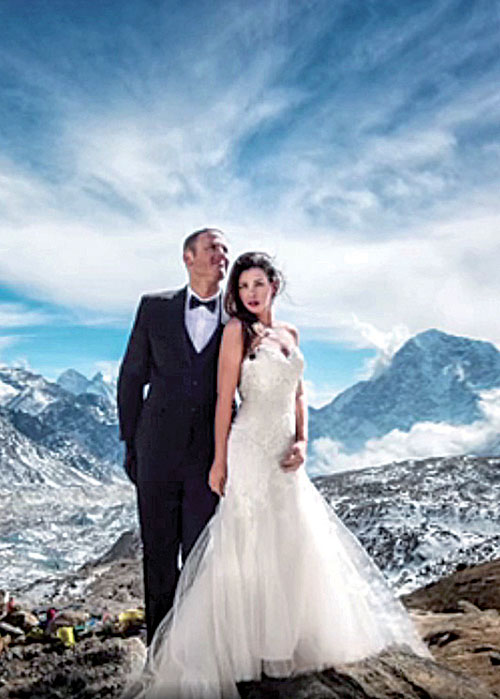 Sacramento couple, James Sissom and Ashley Schmieder, who got married at the Mt Everest base camp on March 16, 2017. Photo courtesy: The Sacramento Bee