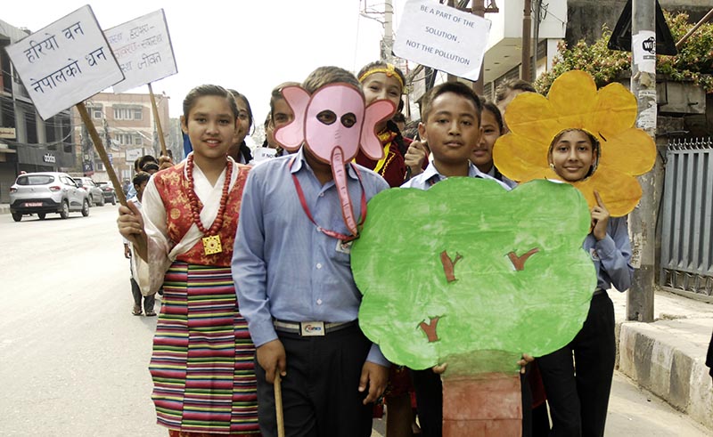 Students and government officials participating in awareness rallies to mark World Environment Day, in Lalitpur, on Monday, June 5, 2017. Photo: THT