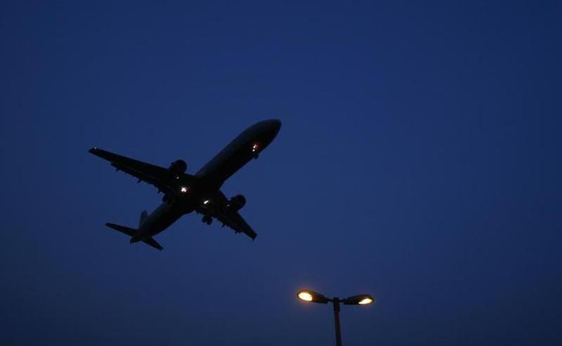 An aeroplane prepares to land at an airport in New Delhi, on June 4, 2008. Photo: Reuters