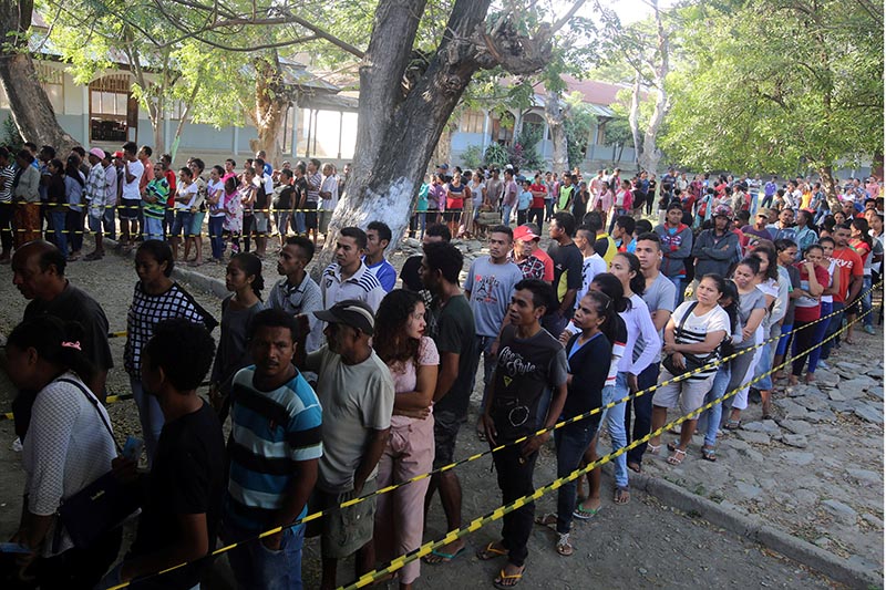 East Timorese wait in line to cast their ballot in parliamentary elections in Dili, East Timor, on July 22, 2017. Photo: Reuters