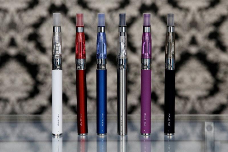 E-cigarettes appear on display at Vape store in Chicago, on April 23, 2014. Photo: AP/ File