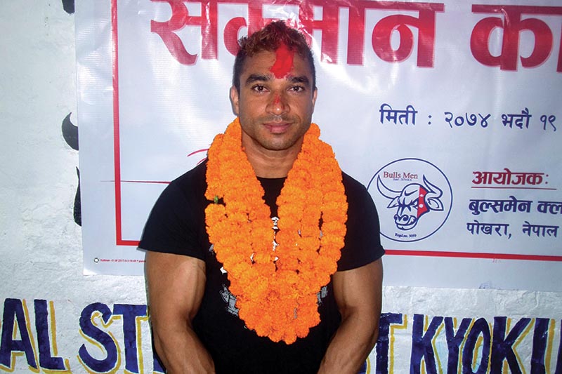Bodybuilder Kamal  Bhandari on Monday was felicitated with cash for winning the bronze medal in the  51st Asian Bodybuilding and Physique Sports Championship held in South  Korea last month.