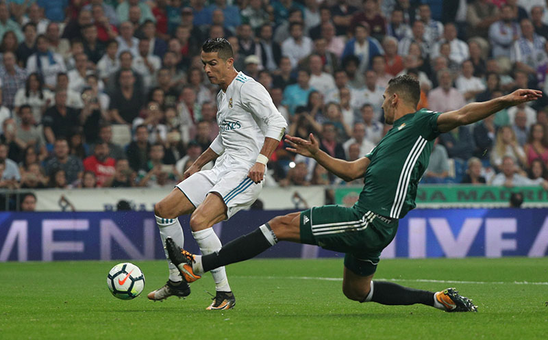 Real Madridu2019s Cristiano Ronaldo shoots at goal. Photo: Reuters