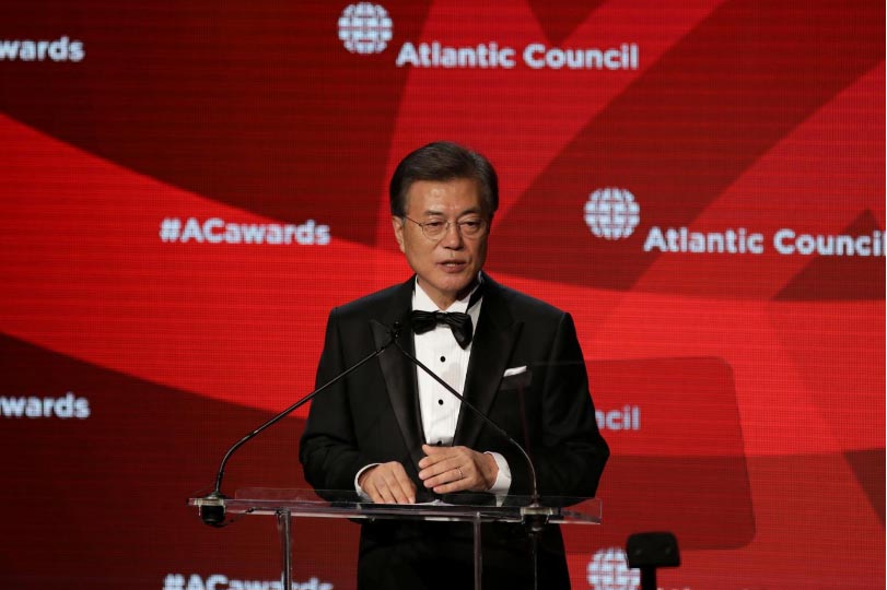 South Korea's President Moon Jae-in receives the Global Citizen Award at an Atlantic Council event in New York, US, on September 19, 2017. Photo: Reuters