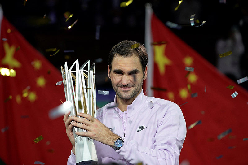 Roger Federer of Switzerland celebrates winning against Rafael Nadal of Spain. Photo: Reuters