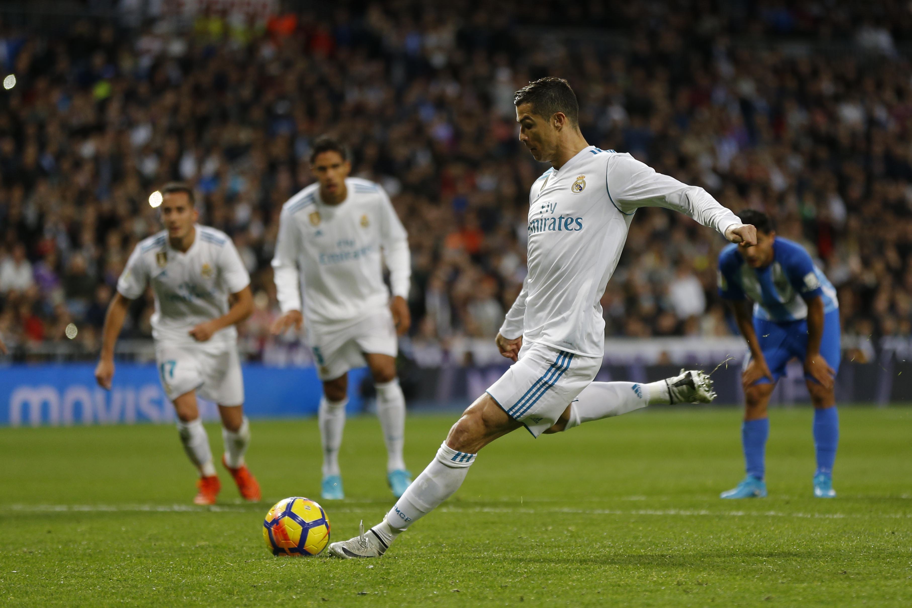 Ronaldo Scores For Real Madrid To Beat Malaga 3 2 In La Liga The 