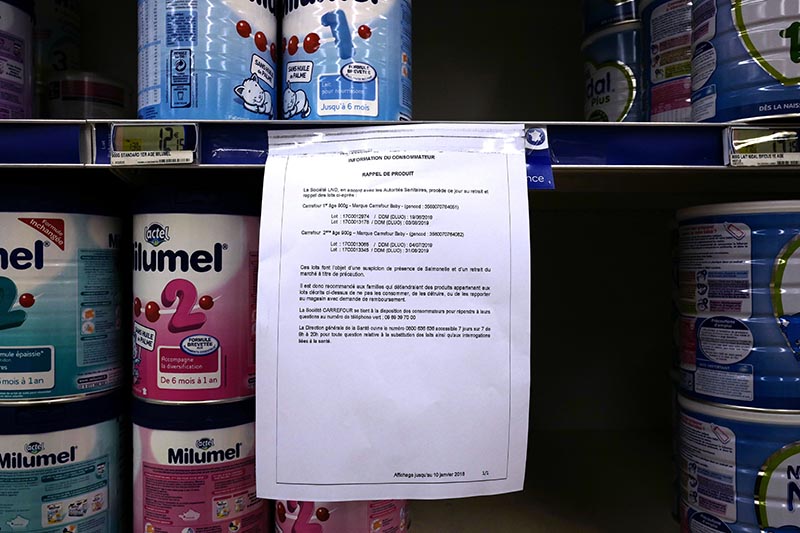 A notice warns customers of precautionary recall of products in a supermarkert of Lille, northern France, on Monday, December 11, 2017. Photo: AP