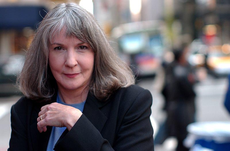 2002 file photo, mystery writer Sue Grafton poses for a portrait in New York. Grafton has died in Santa Barbara, Calif., at the age of 77. Her daughter, Jamie Clark says her mother passed away Thursday night, Dec. 28, 2017, after a two-year battle with cancer and was surrounded by family.